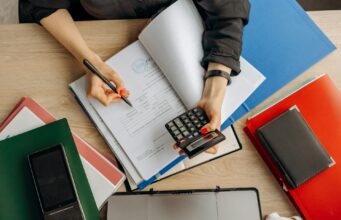 How Certified Public Accountants Help You Plan For The Future CPA